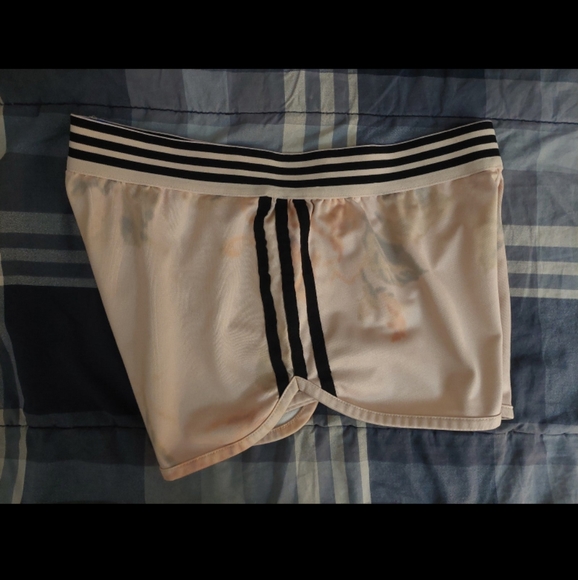ADIDAS ORIGINALS 3 STRIPES FLORAL PASTEL SHORTY SHORTS - Picture 7 of 13